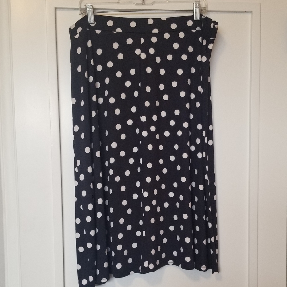 5 Items For $25 Navy polka dot skirt